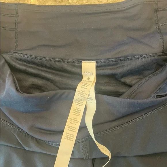 Lululemon Speed Up Navy Shorts Size 10 - Picture 3 of 5